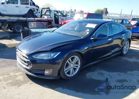 2014 Tesla Model S P85 из США, поврежденный, VIN 5YJSA1H10EFP31951